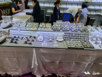 Kunyu ehete disainimeeskond külastab Hongkongis SEASONSi moeehtemessi