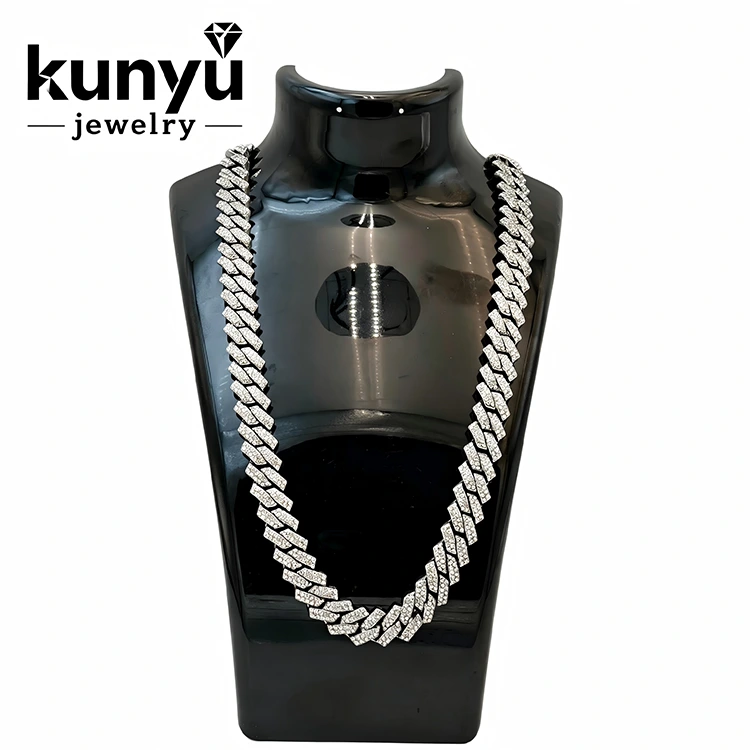 Blingi hiphopi kaelakee