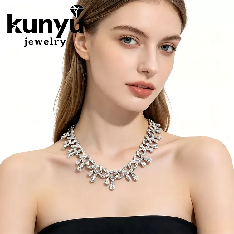 Diamond Look Kuuba kaelakee