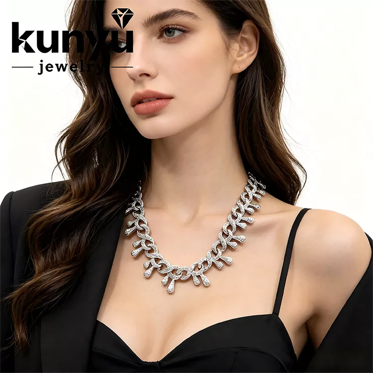 Diamond Look Kuuba kaelakee